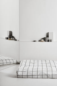 Loma-pussilakanasetti 150x210cm+50x60cm organic valkoinen/musta | Anno Collection